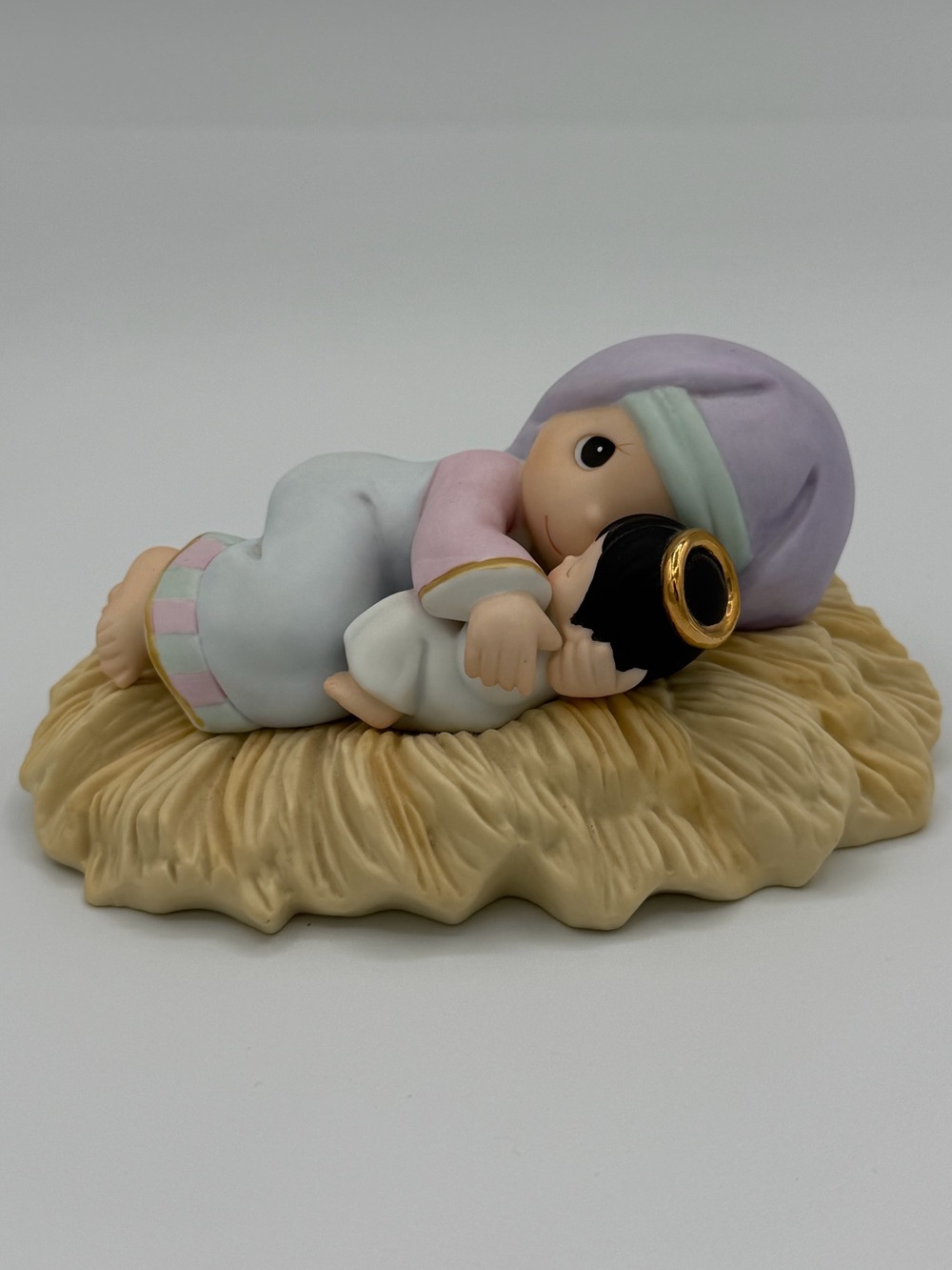 Precious Moments 2000 “Mary Had A Little Lamb”  Figure